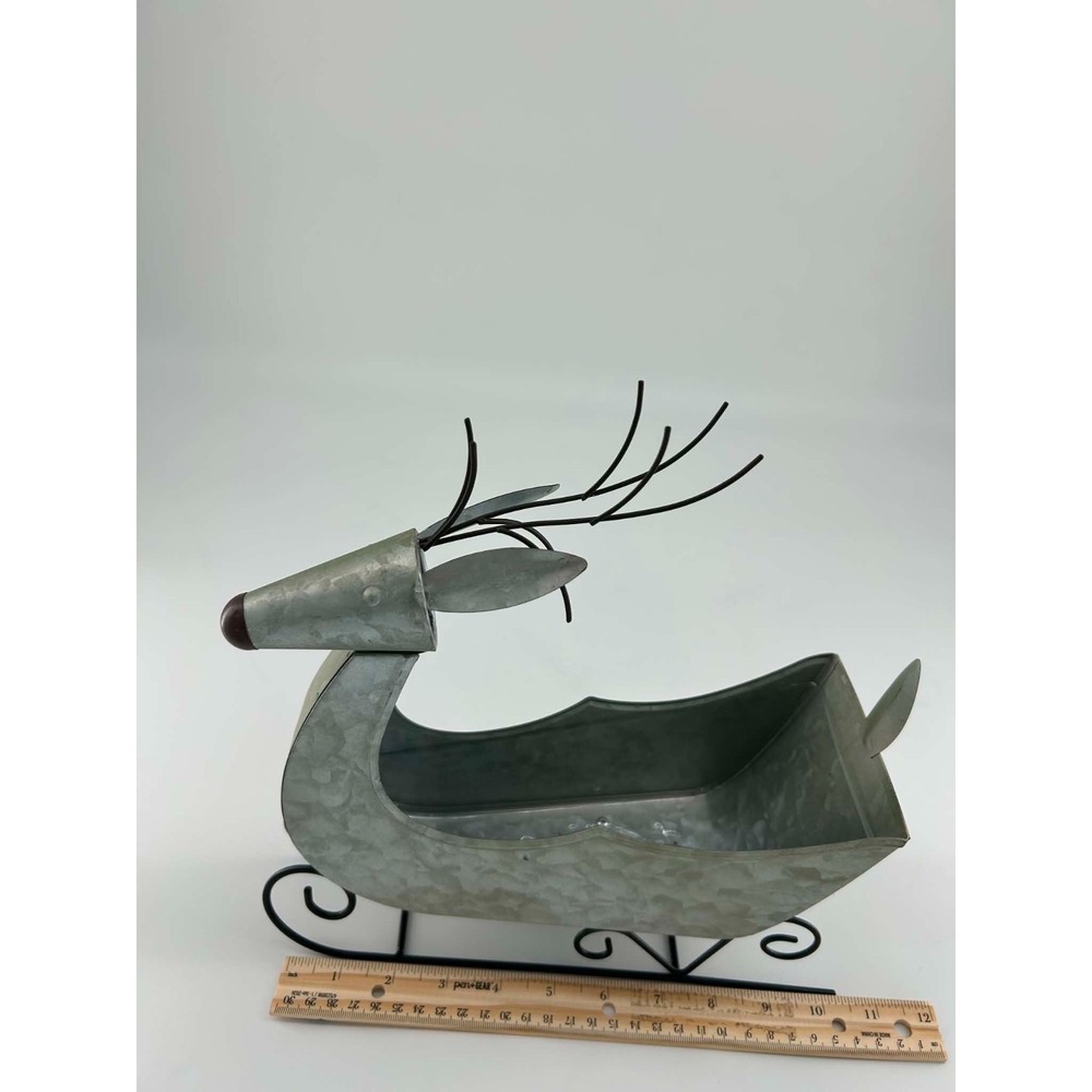 FTD Flowers Prances Reindeer Sleigh Steel Flower Pot  10.5 No Flowers. AU534 New